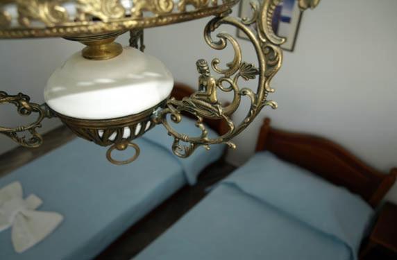 Hotel Zeus Kamari  Bilik gambar