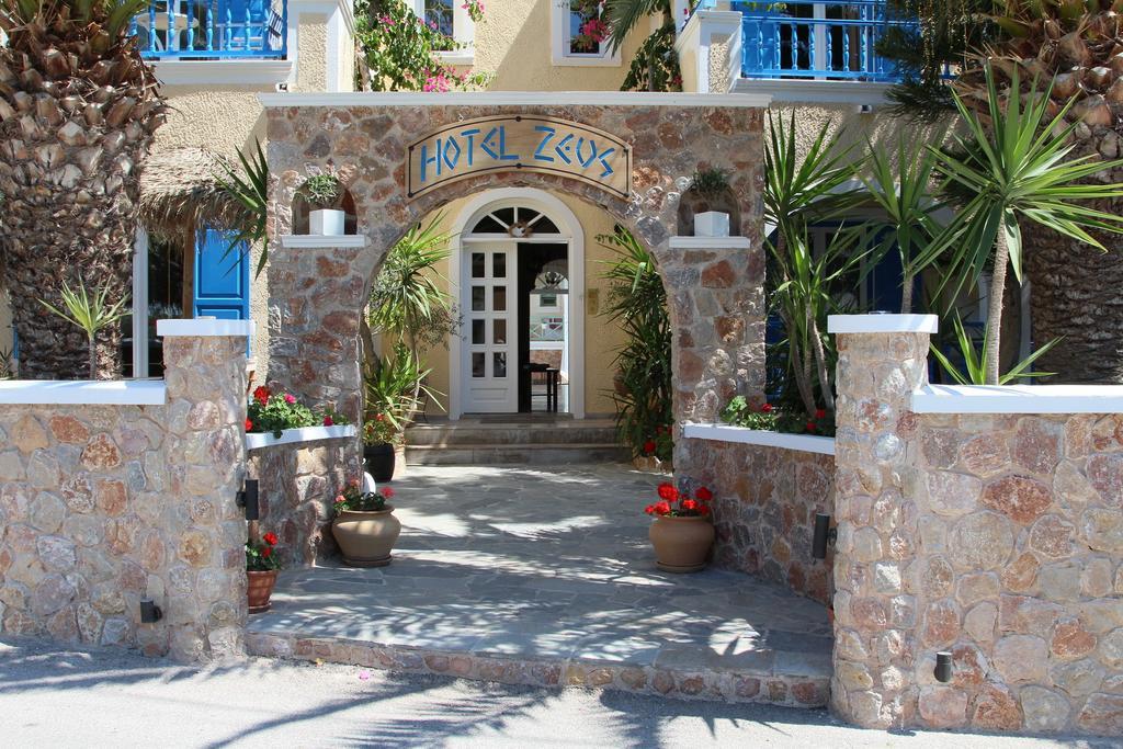 Hotel Zeus Kamari  Luaran gambar